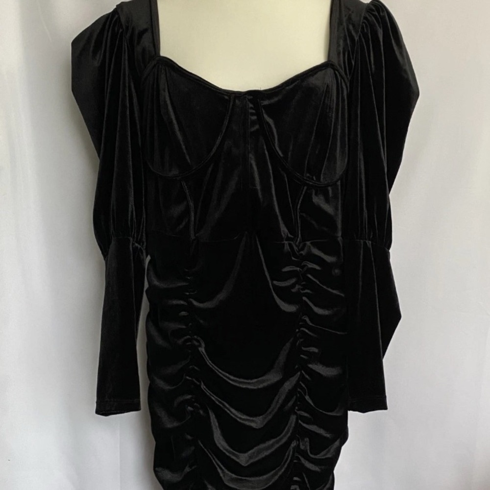 ELOQUII Black elegant Velvet Dress